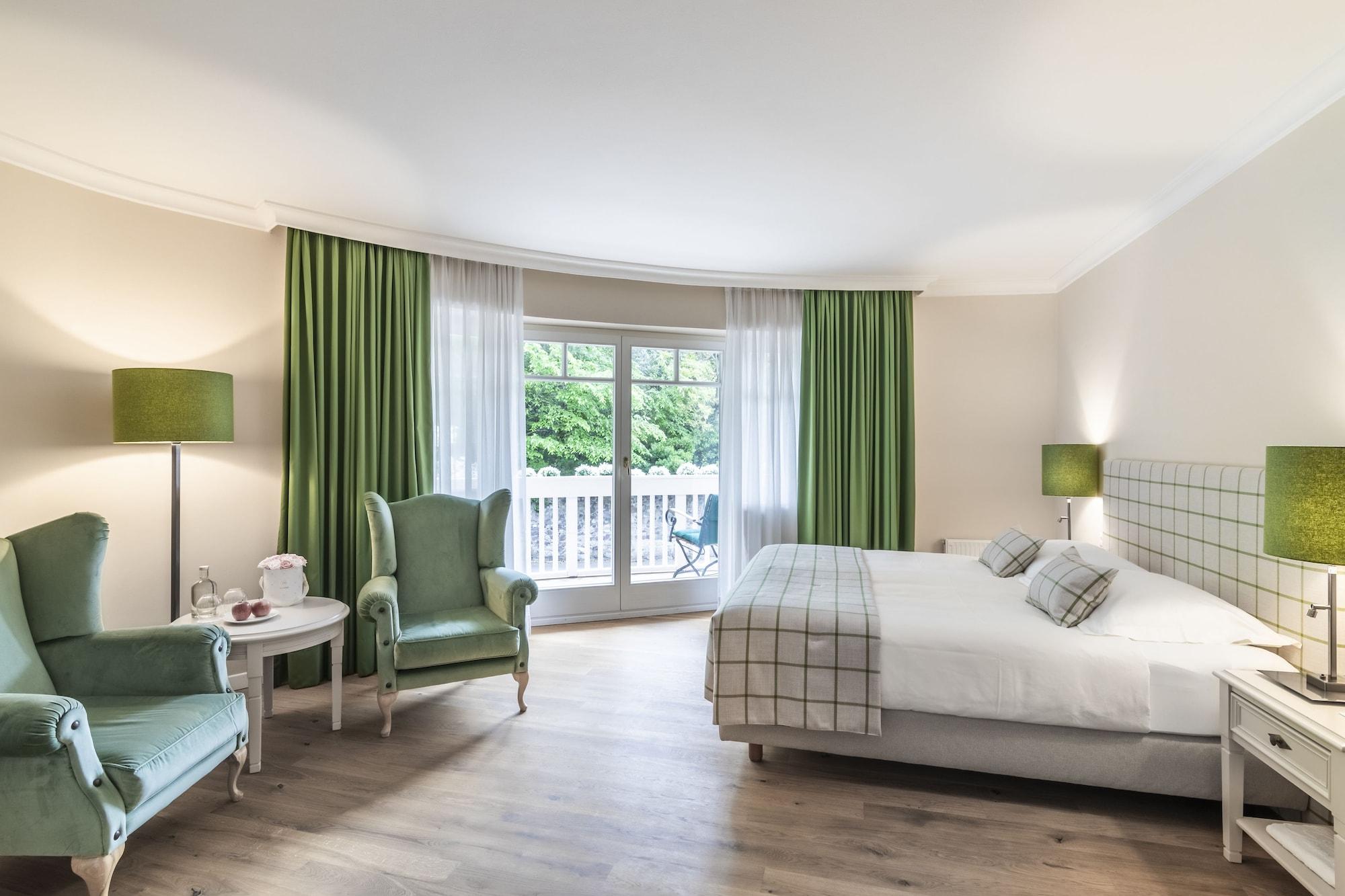 Hotel Pienzenau Am Schlosspark Merano Kültér fotó