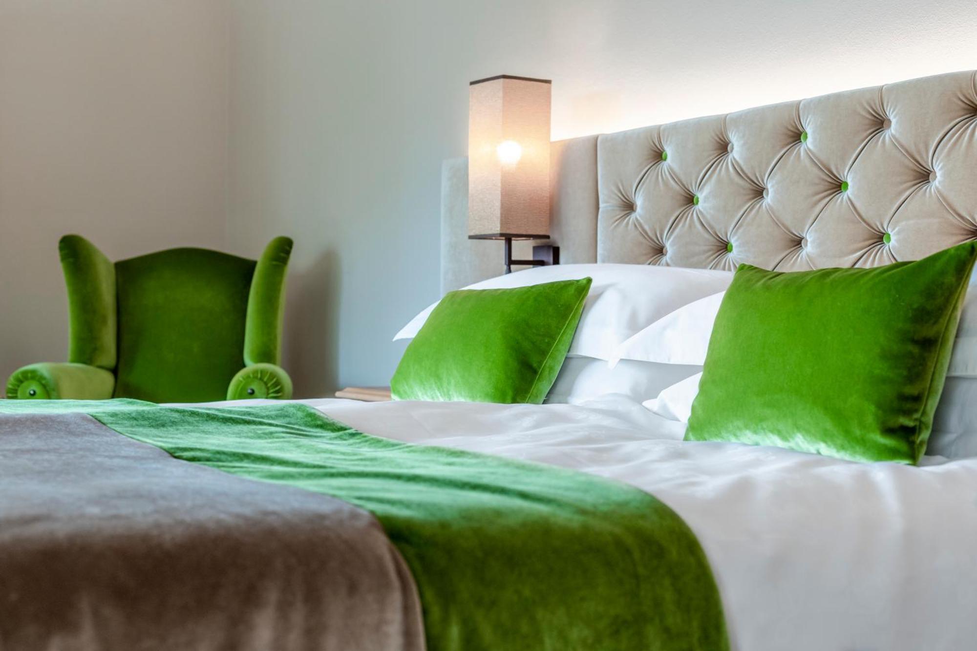 Hotel Pienzenau Am Schlosspark Merano Kültér fotó