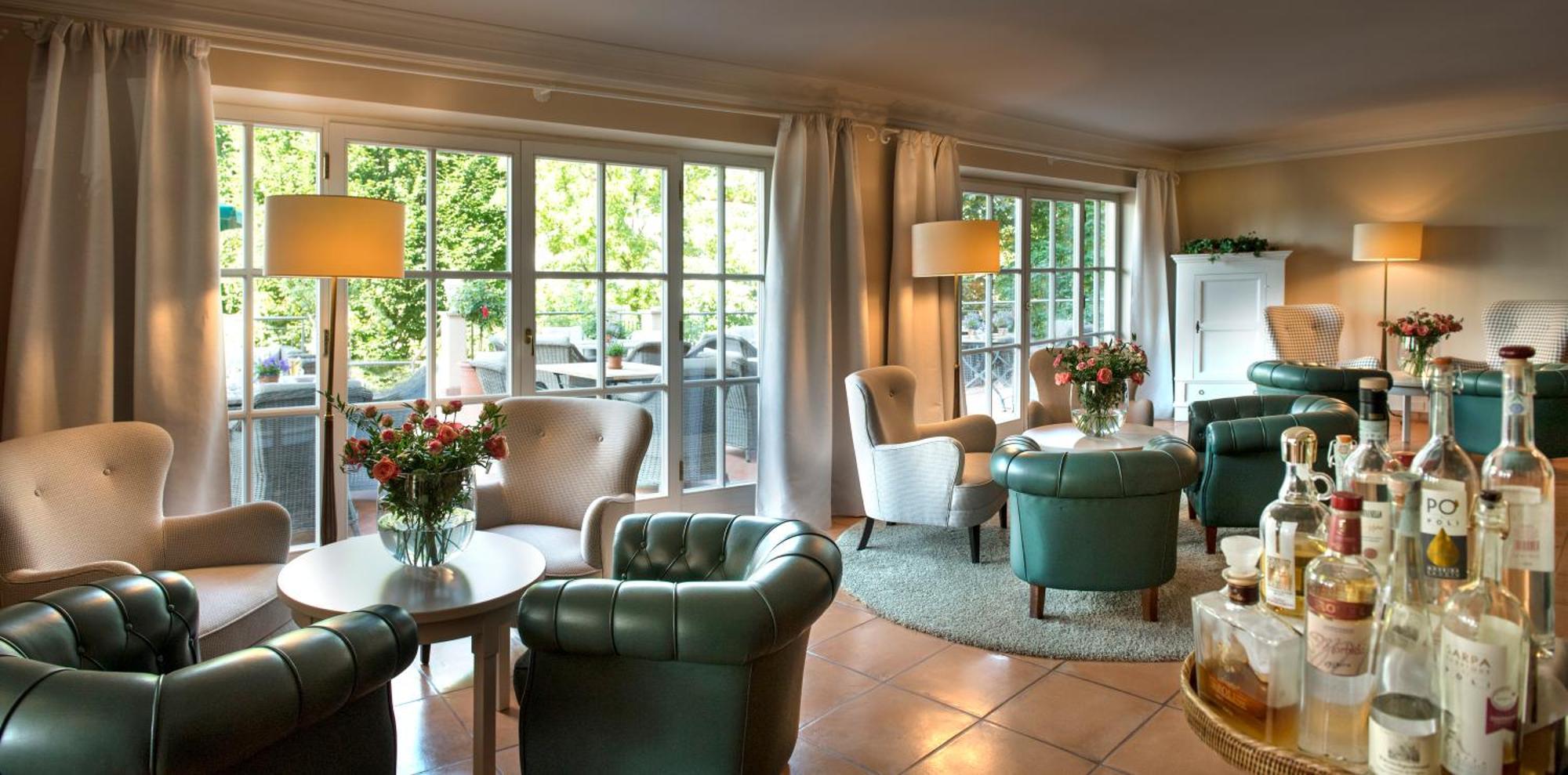 Hotel Pienzenau Am Schlosspark Merano Kültér fotó