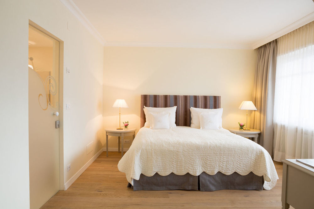 Hotel Pienzenau Am Schlosspark Merano Kültér fotó