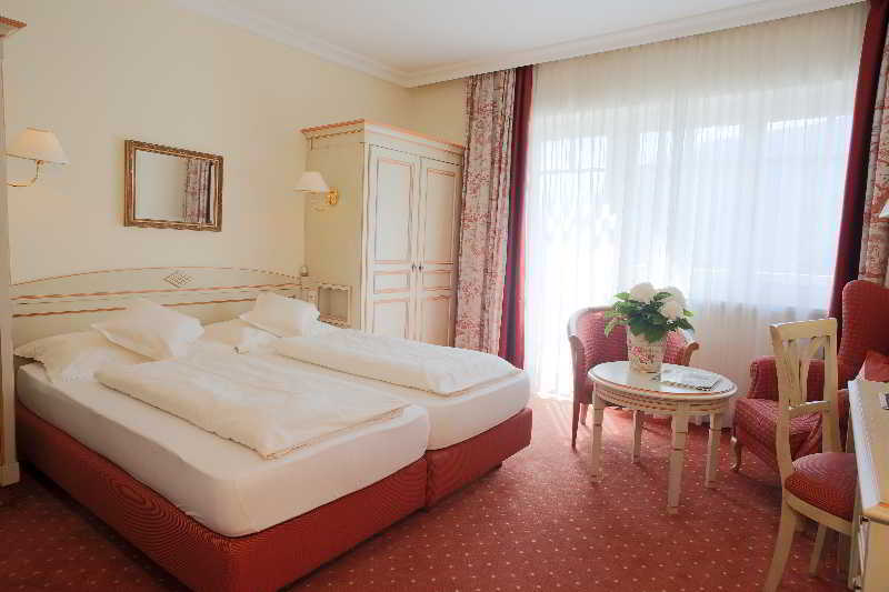 Hotel Pienzenau Am Schlosspark Merano Kültér fotó