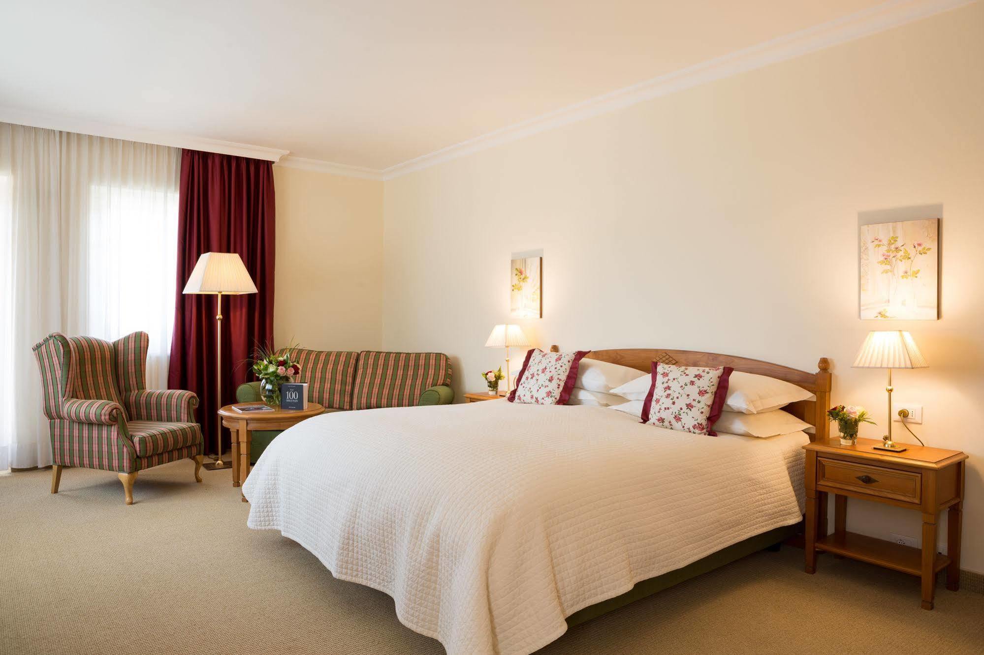 Hotel Pienzenau Am Schlosspark Merano Kültér fotó