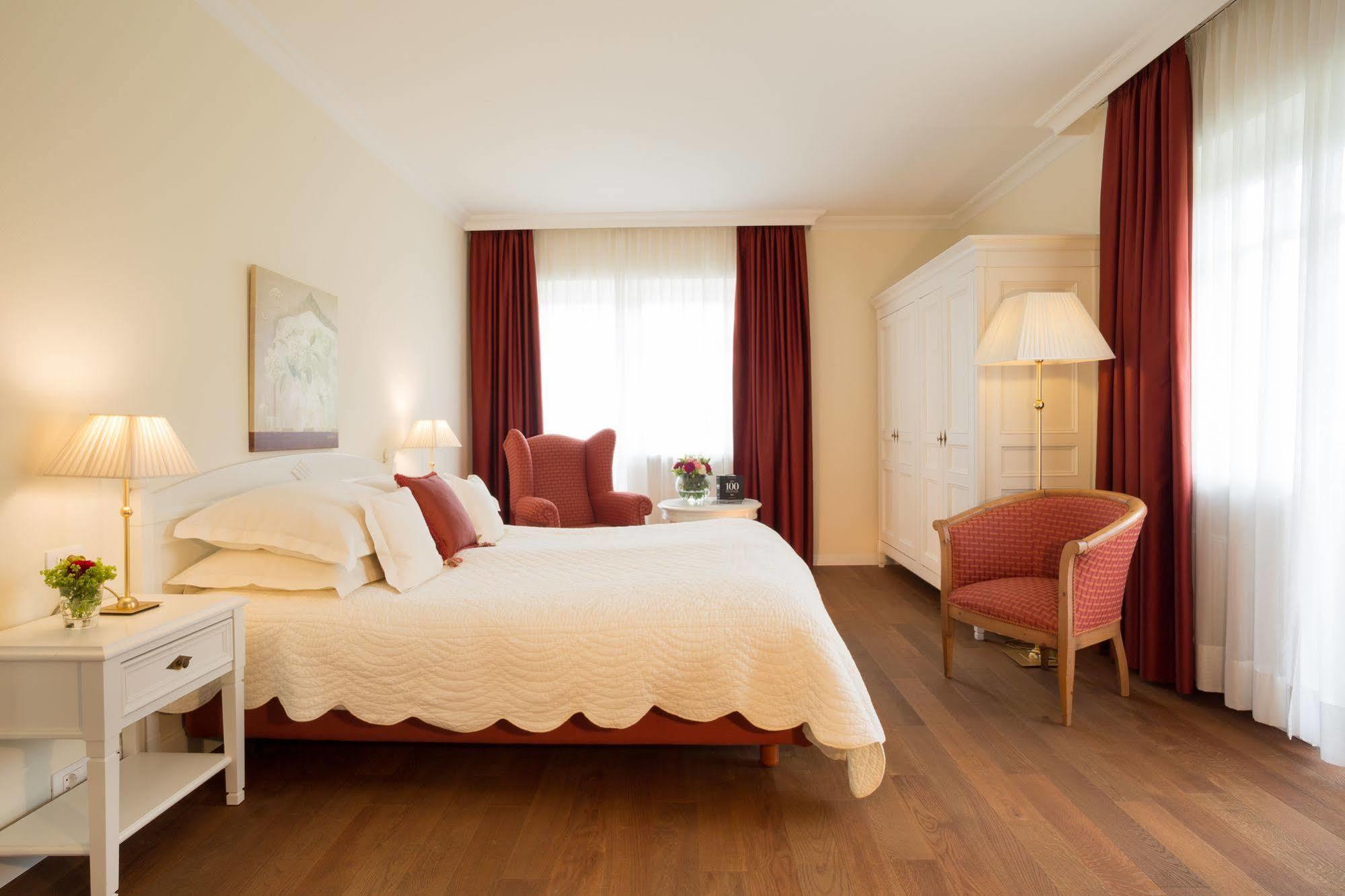 Hotel Pienzenau Am Schlosspark Merano Kültér fotó