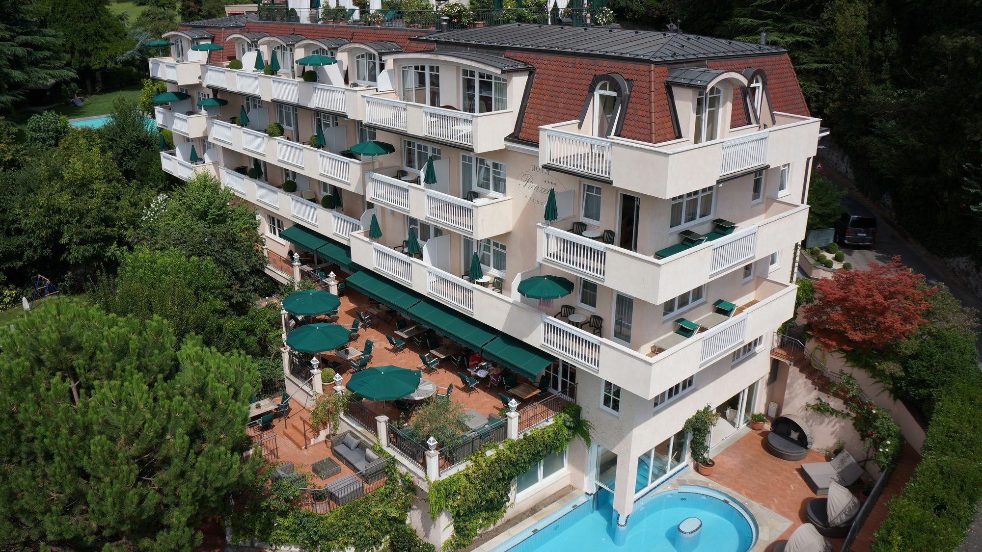 Hotel Pienzenau Am Schlosspark Merano Kültér fotó